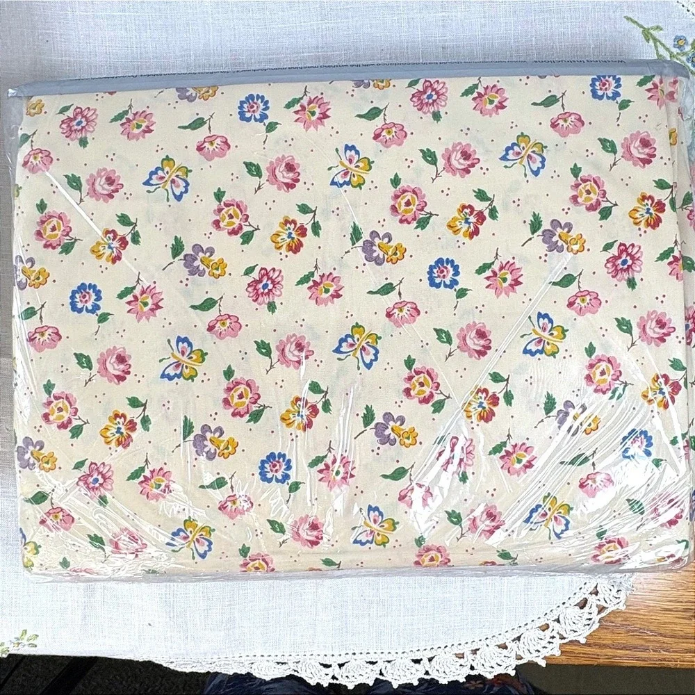 Vintage Burlington Caress Twin Sheet Set Floral Butterfly Scalloped New NOS